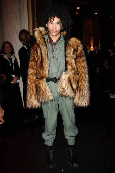 Look 2